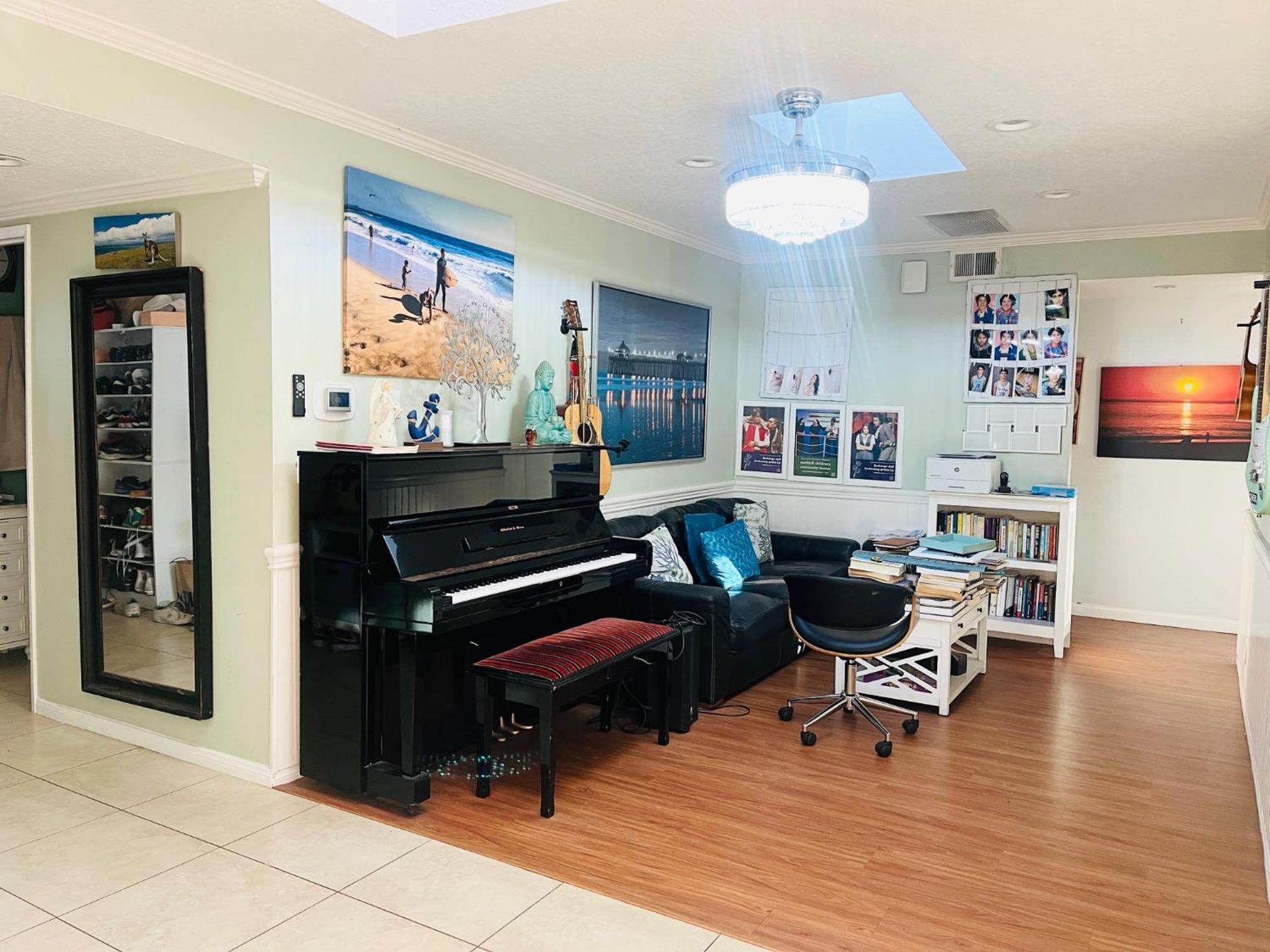 Costa Mesa Homestay - Private Rooms With 2 Shared Baths And Hosts Onsite Exterior photo